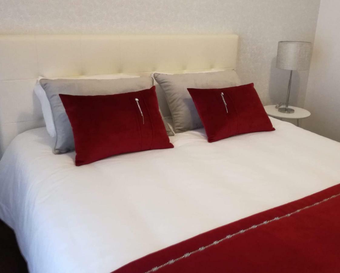 Telesico Residencia Hotel Помбал Екстериор снимка